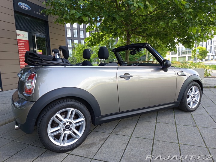 Mini One Cabrio,navigace,xenony 2013
