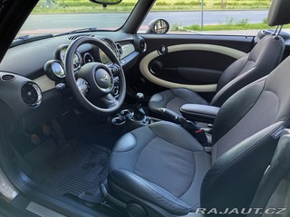 Mini One Cabrio,navigace,xenony 2013