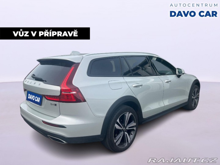 Volvo V60 2,0 D4 AWD CZ Cross Count 2021