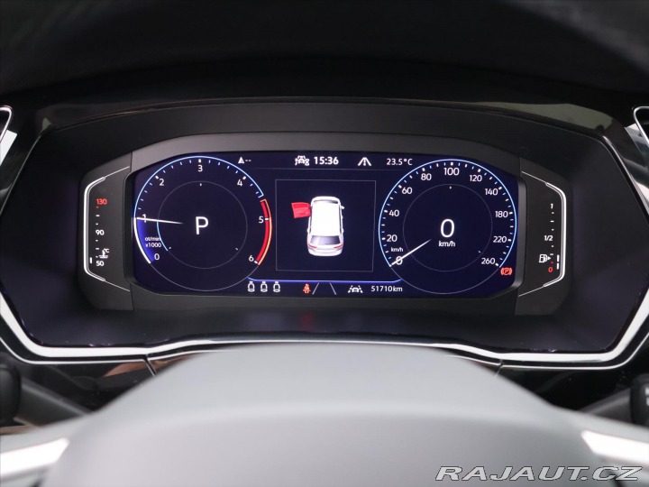 Volkswagen Touran 2,0 TDI DSG R-Line 1.Maj 2025