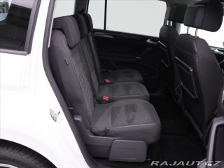 Volkswagen Touran 2,0 TDI DSG R-Line 1.Maj 2025