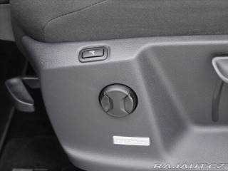 Volkswagen Touran 2,0 TDI DSG R-Line 1.Maj 2025
