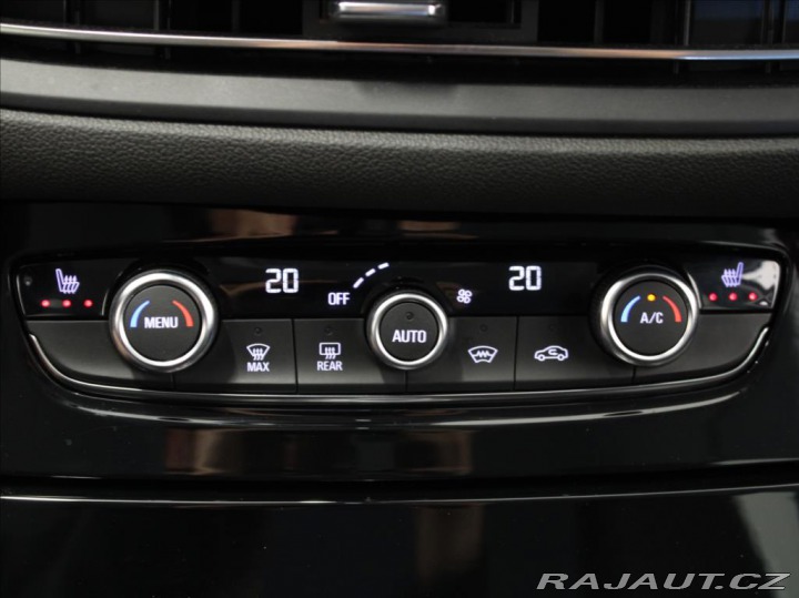 Opel Grandland 1,6 PHEV 165kW LED Matrix 2024
