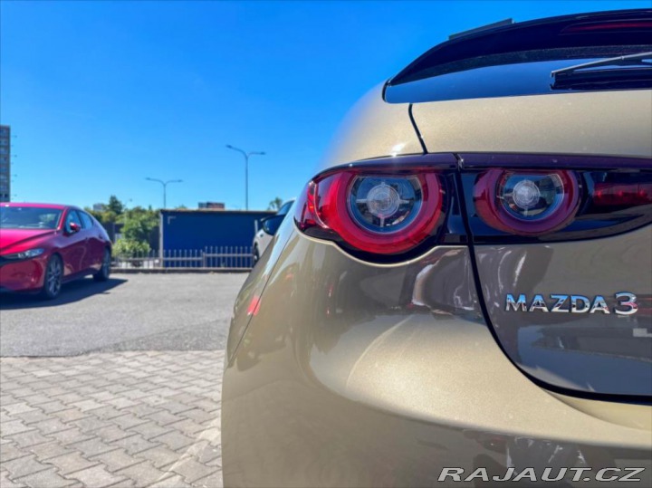 Mazda 3 2,5 2025 2,5l G140 AT H 2026