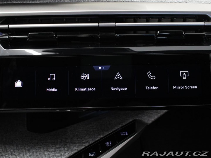 Peugeot 5008 1,2 Hybrid Allure 20tkm. 2025