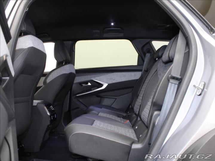 Peugeot 5008 1,2 Hybrid Allure 20tkm. 2025