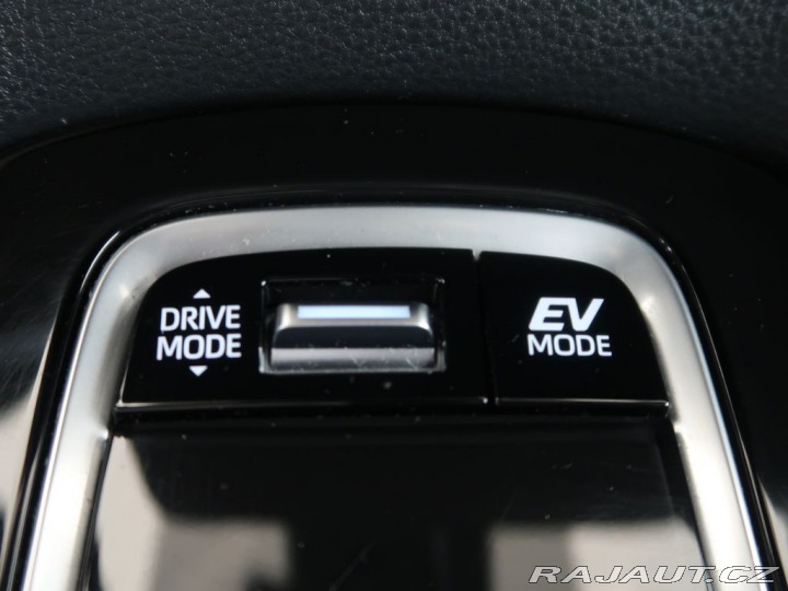 Toyota Corolla 1.8Hybrid,CZ,1Maj,Style 2023