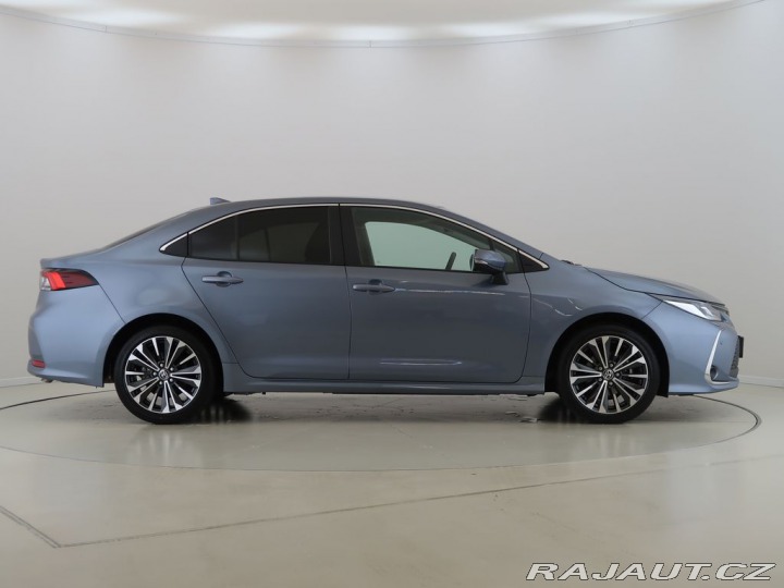 Toyota Corolla 1.8Hybrid,CZ,1Maj,Style 2023