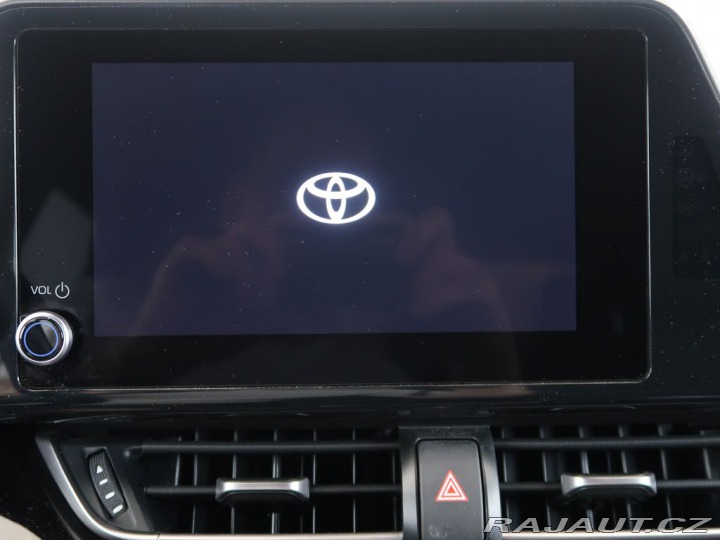 Toyota C-HR 2.0Hybrid,CZ,1Maj,Style 2023