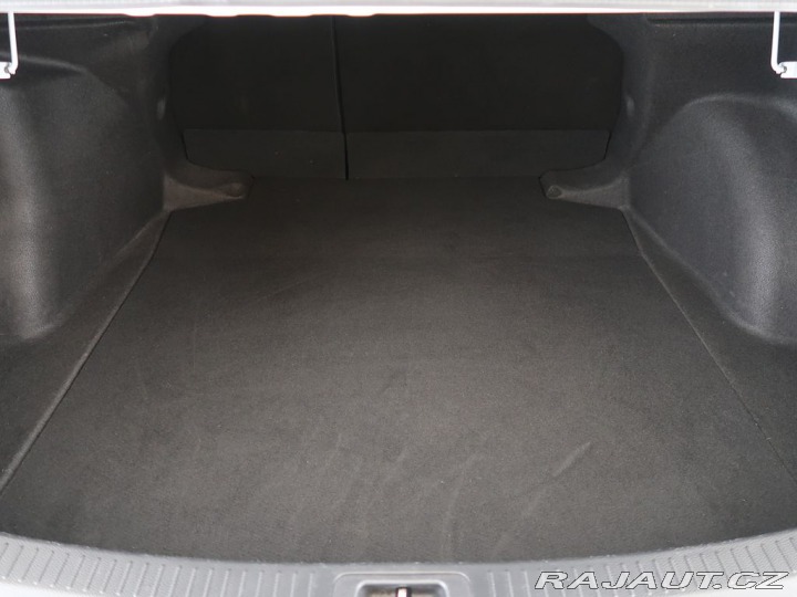 Toyota Corolla 1.8Hybrid,CZ,1Maj,Active 2022