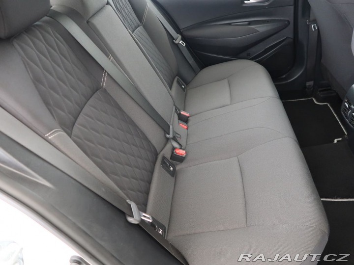 Toyota Corolla 1.8Hybrid,CZ,1Maj,Active 2022