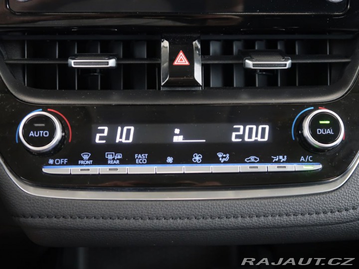 Toyota Corolla 1.8Hybrid,CZ,1Maj,Active 2022