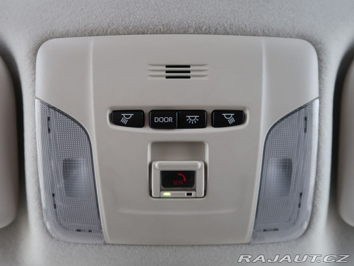 Toyota Corolla 1.8Hybrid,CZ,1Maj,Active 2022