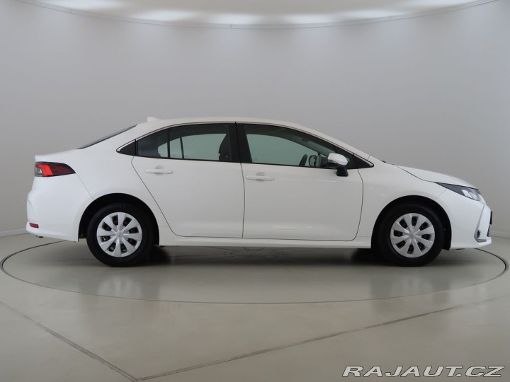 Toyota Corolla 1.8Hybrid,CZ,1Maj,Active 2022