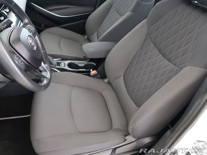 Toyota Corolla 1.8Hybrid,CZ,1Maj,Active 2022