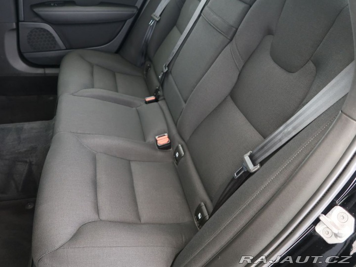 Volvo V90 2.0D4,140kW,4x4,Cross Cou 2017