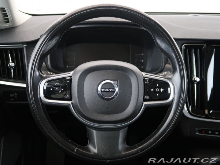 Volvo V90 2.0D4,140kW,4x4,Cross Cou 2017