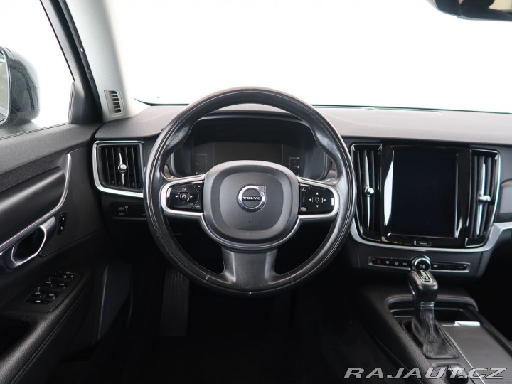 Volvo V90 2.0D4,140kW,4x4,Cross Cou 2017