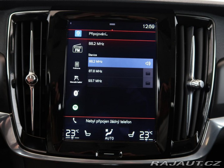 Volvo V90 2.0D4,140kW,4x4,Cross Cou 2017