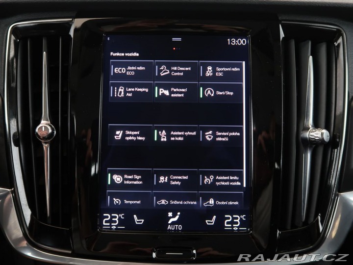 Volvo V90 2.0D4,140kW,4x4,Cross Cou 2017
