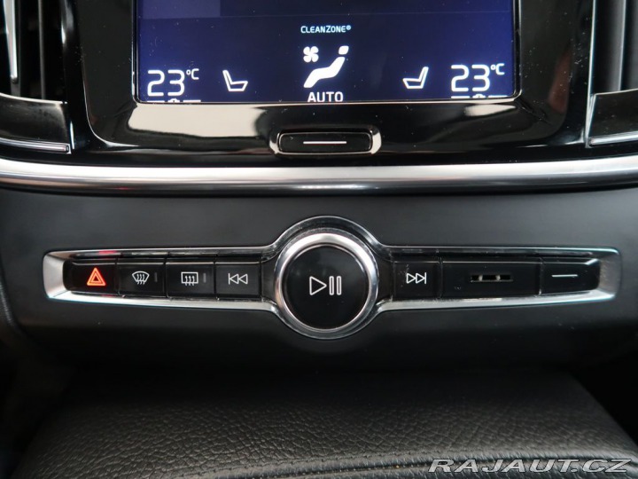 Volvo V90 2.0D4,140kW,4x4,Cross Cou 2017
