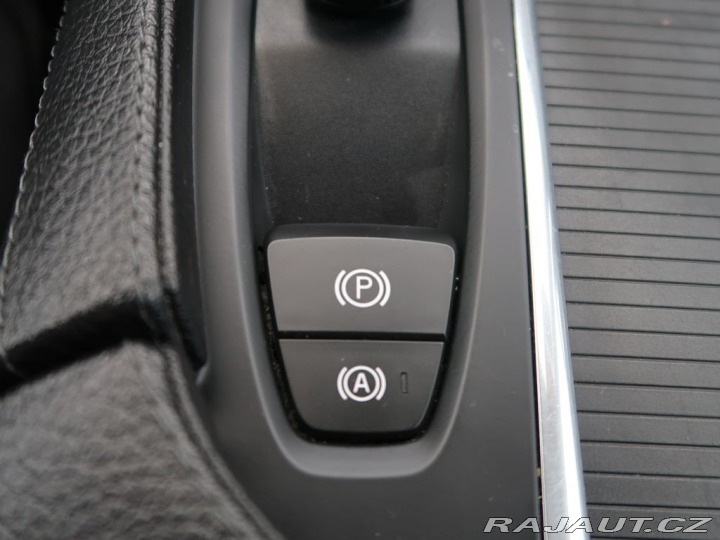 Volvo V90 2.0D4,140kW,4x4,Cross Cou 2017