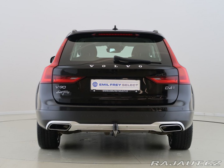 Volvo V90 2.0D4,140kW,4x4,Cross Cou 2017