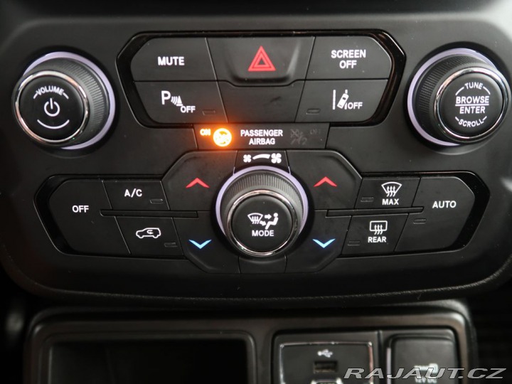 Jeep Renegade 1.3T-GDI,AT,CZ,1Maj,Limit 2020