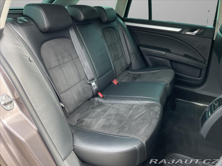 Škoda Superb 2,0 TDi DSG 125kW Eleganc 2010