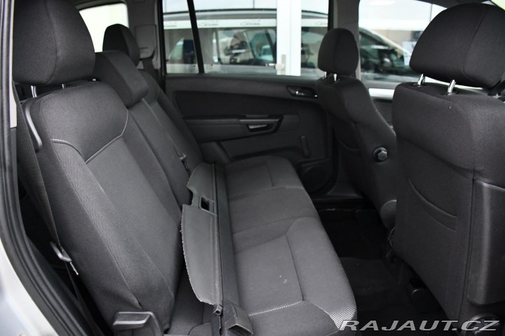 Opel Zafira 1.8i VYHŘ. SEDAČKY 7.MÍST 2009