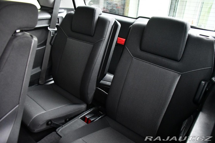 Opel Zafira 1.8i VYHŘ. SEDAČKY TAŽNÉ 2009