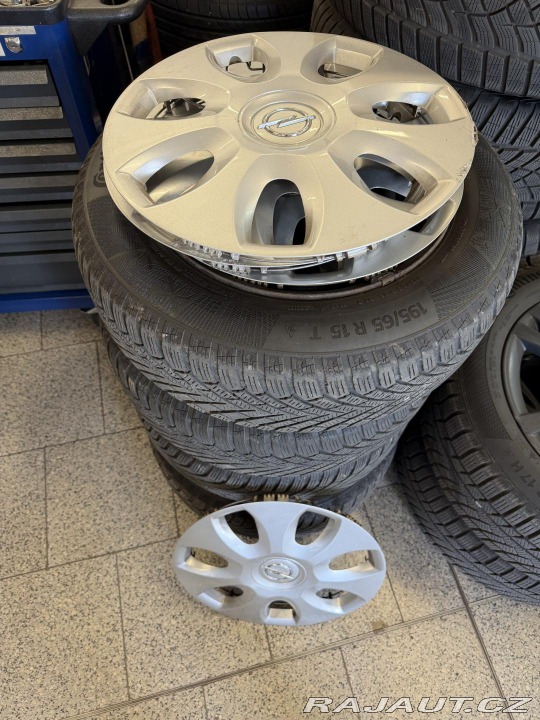 Opel Zafira 1.8i VYHŘ. SEDAČKY 7.MÍST 2009