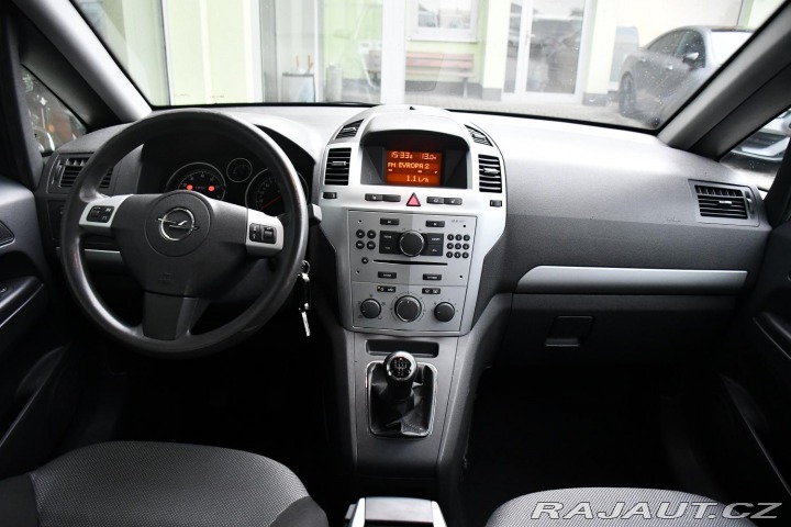 Opel Zafira 1.8i VYHŘ. SEDAČKY 7.MÍST 2009