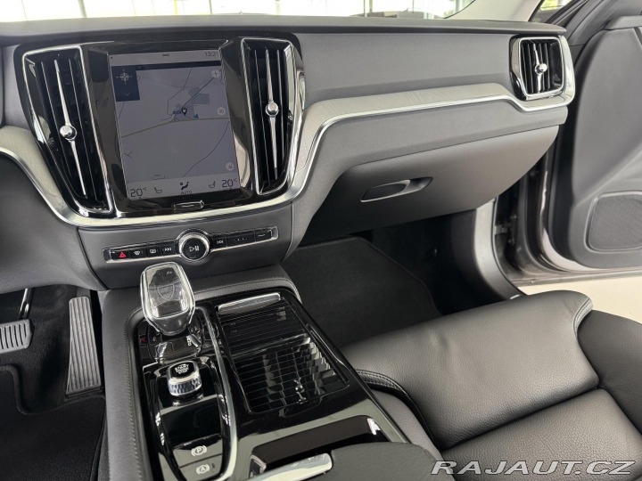 Volvo V60 T6 AWD*257kW*Recharge*Ins 2022