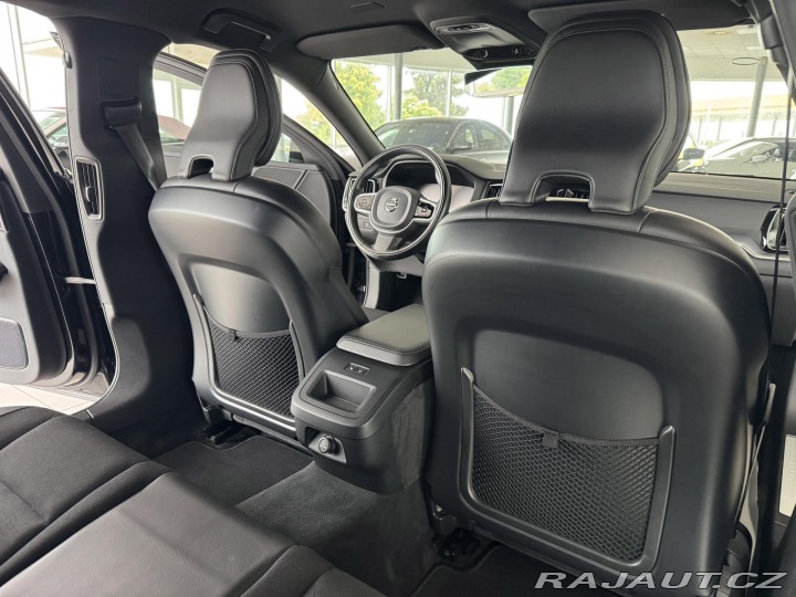 Volvo V60 D3 AUT*110kW*LED*KeyLess* 2020