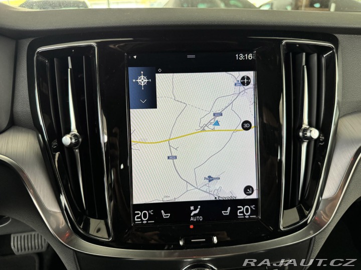 Volvo V60 D3 AUT*110kW*LED*KeyLess* 2020