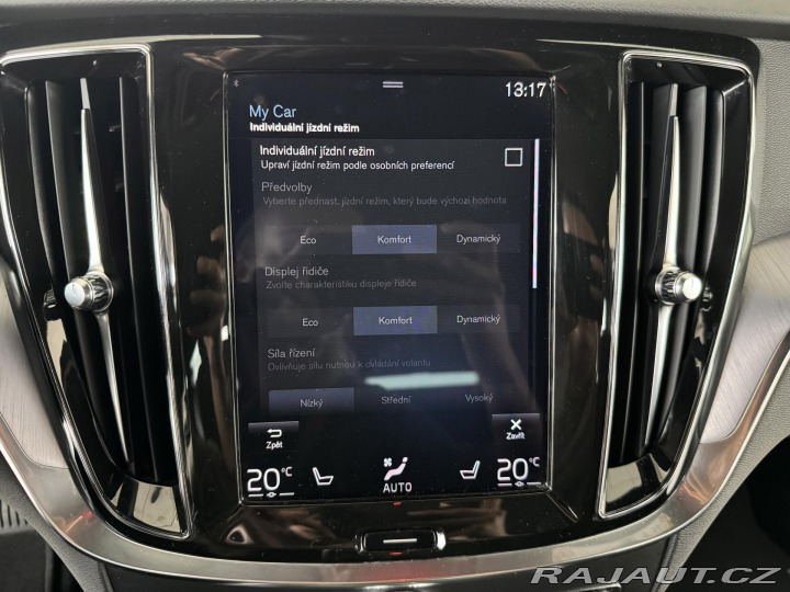 Volvo V60 D3 AUT*110kW*LED*KeyLess* 2020