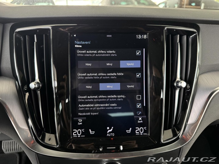 Volvo V60 D3 AUT*110kW*LED*KeyLess* 2020