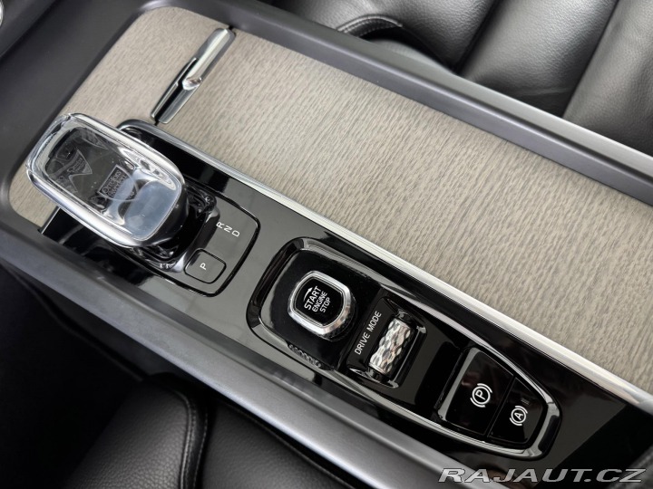 Volvo XC60 T8 AWD*Recharge*Inscript* 2021