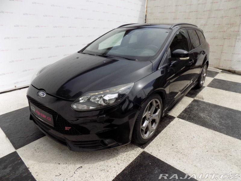 Ford Focus 2.0i ST/Bi-xenon/kůže/LED