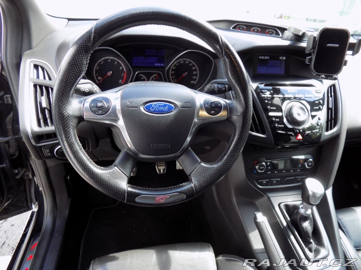 Ford Focus 2.0i ST/Bi-xenon/kůže/LED 2013