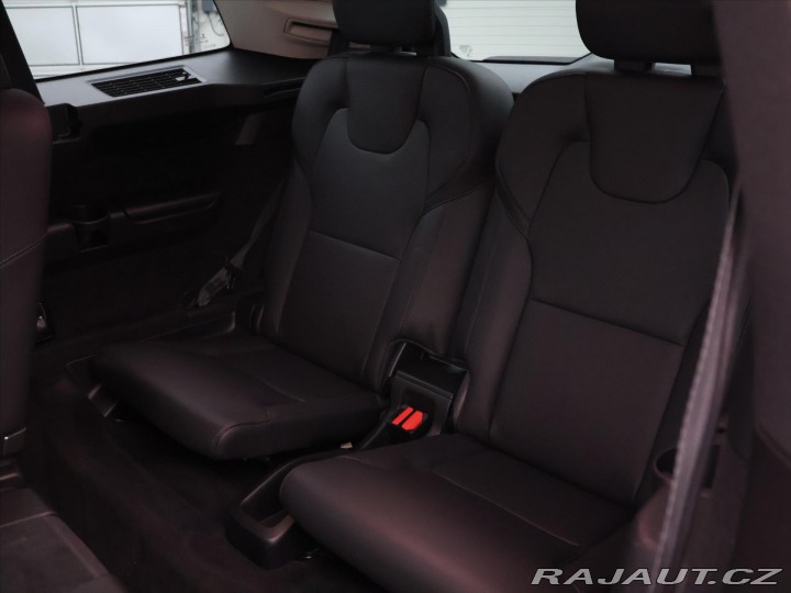 Volvo XC90 2,0 B5 173 kW AWD 7 Míst 2020