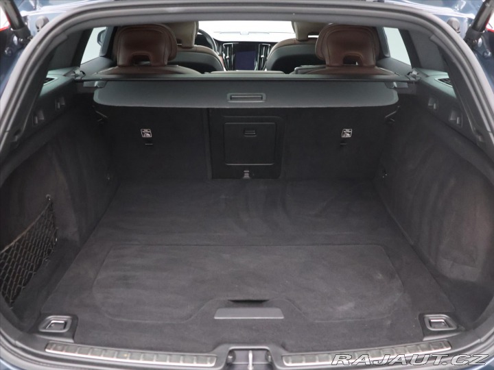Volvo V60 2,0 145kW D4 4x4 DPH Cros 2020
