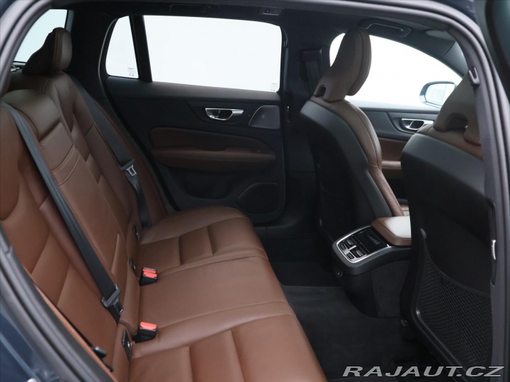 Volvo V60 2,0 145kW D4 4x4 DPH Cros 2020
