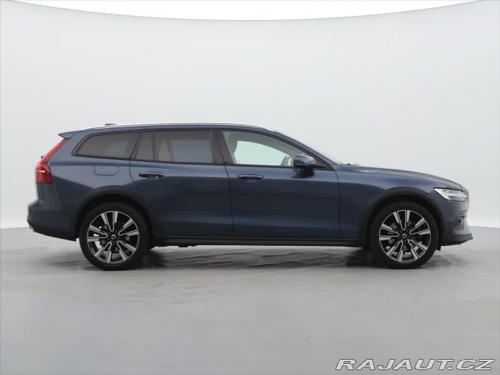 Volvo V60 2,0 145kW D4 4x4 DPH Cros 2020