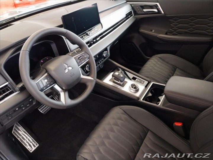 Mitsubishi Outlander 2.4 PHEV_ INSTYLE 2025