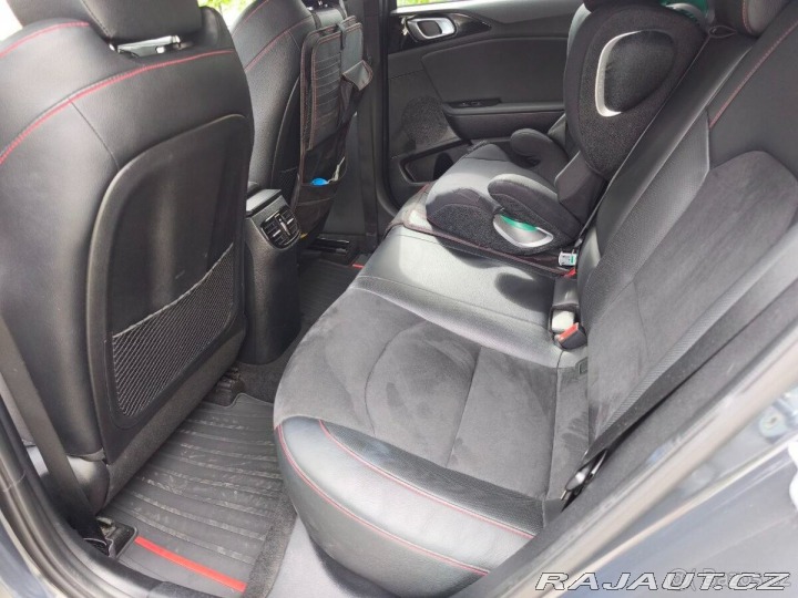 Kia ProCeed 1,6   GT | TOP výbava | T 1800