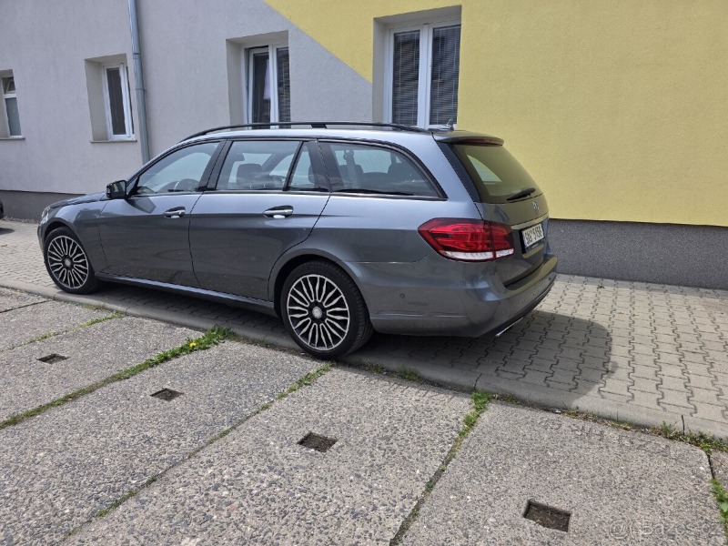 Mercedes-Benz Ostatní modely 212K benzín