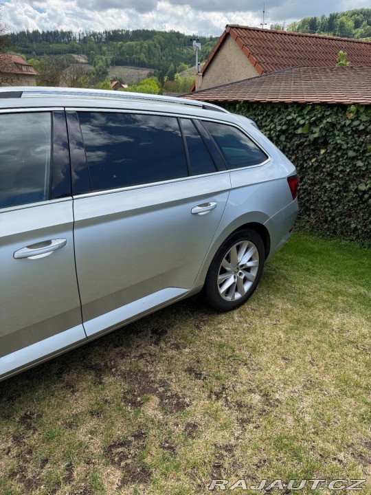 Škoda Superb 1,4 STYLE, servisní kni 2020