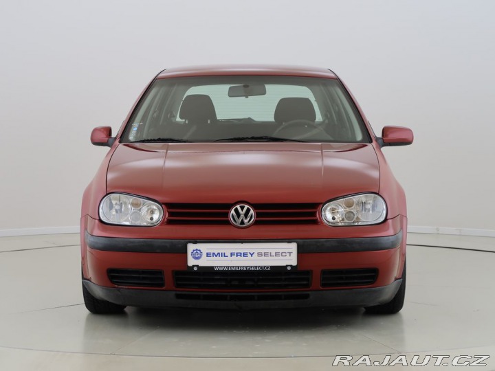 Volkswagen Golf 1.6,74kW,Manuál,AC,Tažné 1999